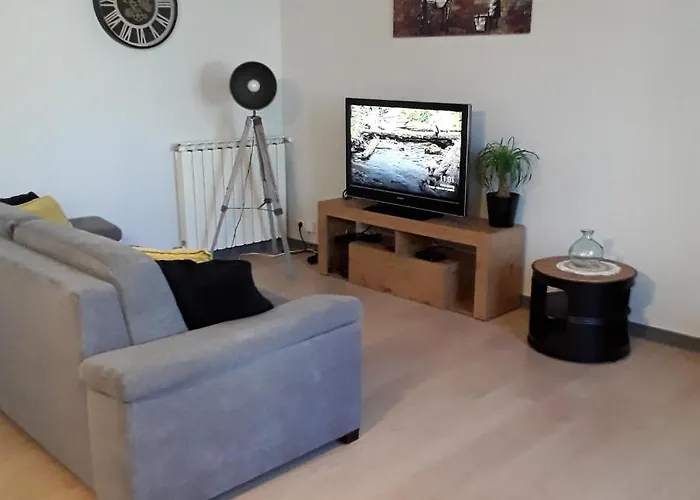 Maison De Avec Garage Et Terrasse *