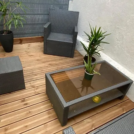 דירה Maison De Avec Garage Et Terrasse לורדה