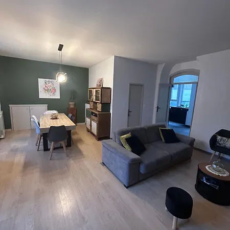 דירה Maison De Avec Garage Et Terrasse לורדה